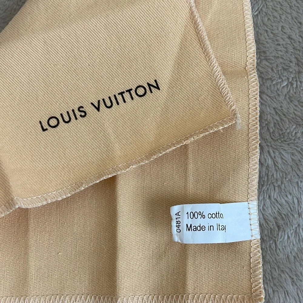 LOUIS VUITTON Damier Graphite Limited Edition Key holder/bag charm